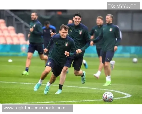 深圳足球队与西安足球队的团队协作分析及赛后复盘探讨