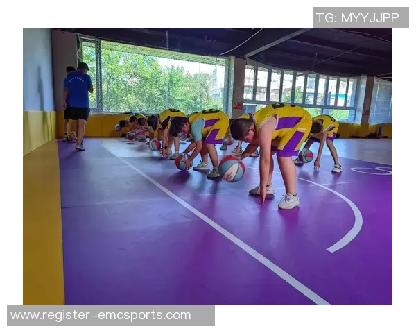 体育实时数据黄伟深度解析篮球技巧与心得分享助你提升球技的秘密武器