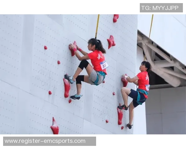 今年运动数据周芳专访从初学者到攀岩高手的心路历程与成长故事